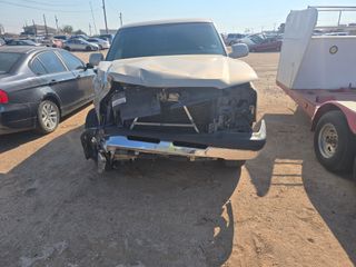 2004 Chevrolet Silverado 1500 LS - Exterior Front Center Image